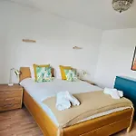 3 Bedrooms In Belair With Terrace&Parking - 10